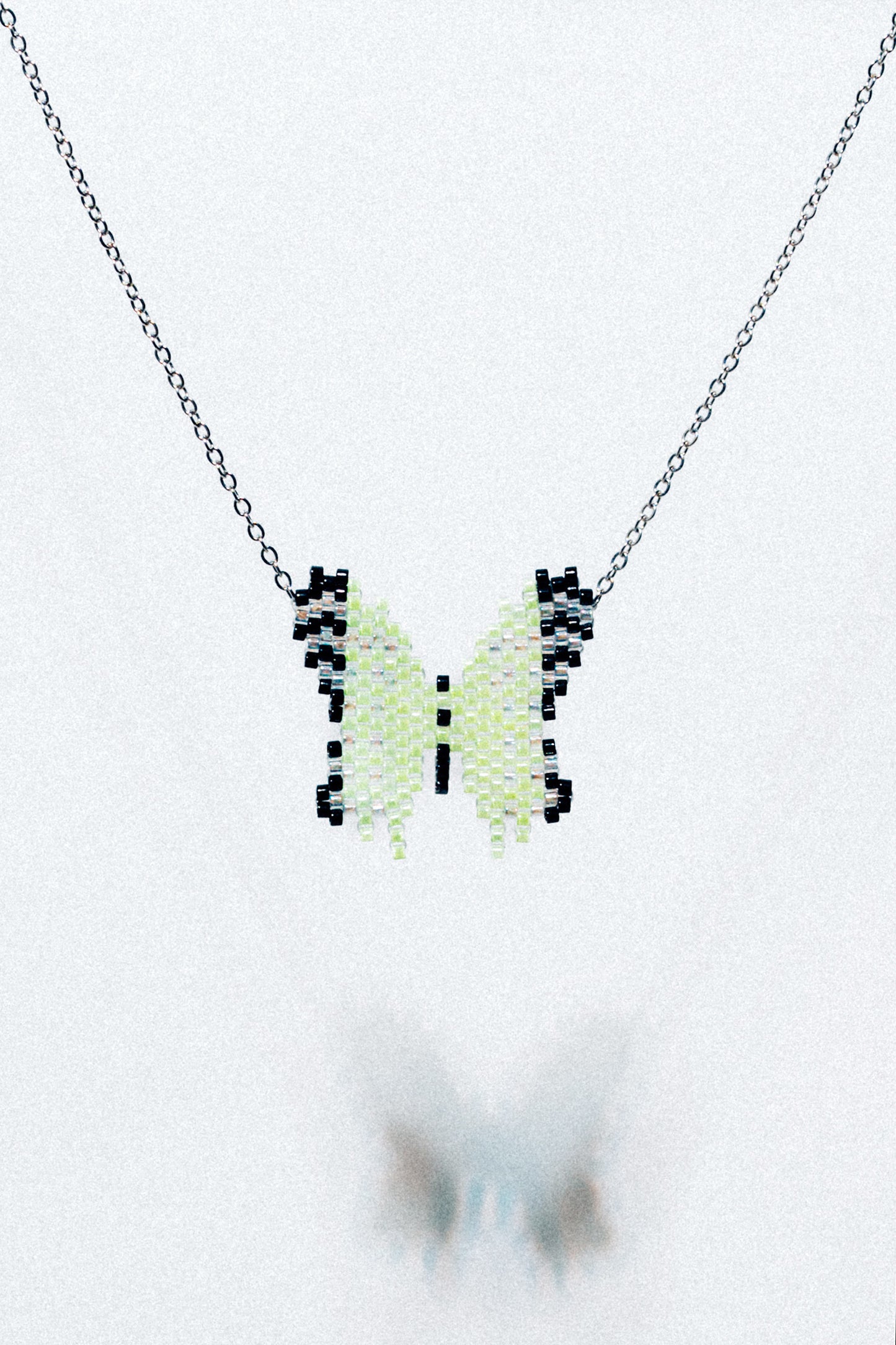 La vitesse/ Lemon glitch wings necklace #3